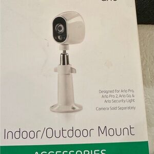 Arlo Indoor/Outdoor Mount